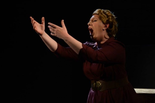 Photo Flash: First Look at Beautiful Soup's DER KANARIENVOGEL (THE CANARY) Image
