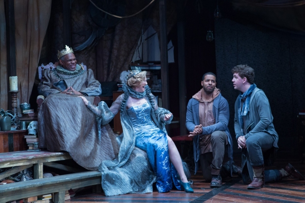 Photo Flash: First Look at Folger Theatre's ROSENCRANTZ AND GUILDENSTERN ARE DEAD Image