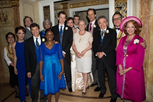Photo Flash: Senator Kristen Gillibrand Visits IT SHOULDA BEEN YOU on Broadway Image