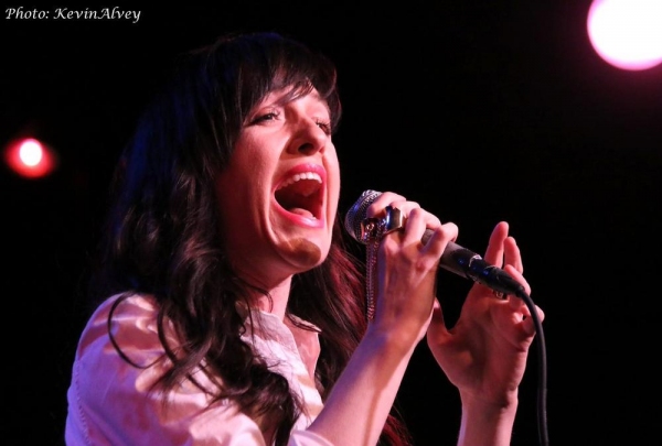 Photo Flash: Lena Hall, Hugh Panaro and More Join Jamie deRoy at Birdland Image