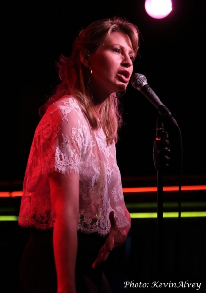 Photo Flash: Lena Hall, Hugh Panaro and More Join Jamie deRoy at Birdland Image