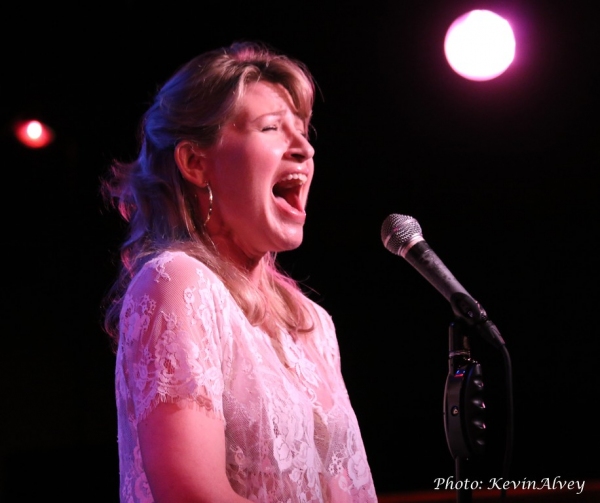 Photo Flash: Lena Hall, Hugh Panaro and More Join Jamie deRoy at Birdland Image