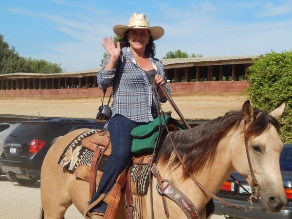 Photo Flash: Saddle Up LA to Host Kick-Off Party at Oil Can Harry's; Look at Last Year's Event Image