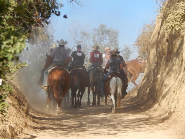 Photo Flash: Saddle Up LA to Host Kick-Off Party at Oil Can Harry's; Look at Last Year's Event Image