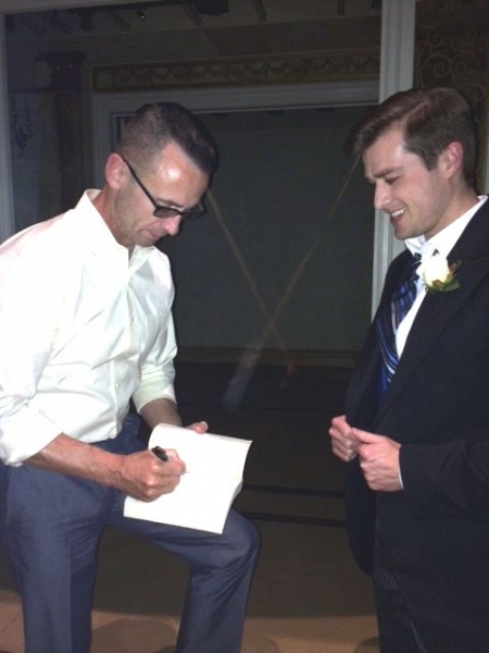 Photo Flash: FIGHT CLUB Novelist Chuck Palahniuk Stops by IT SHOULDA BEEN YOU Image