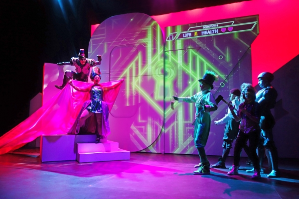 Photo Flash: First Look at SCR's OZ 2.5 Image