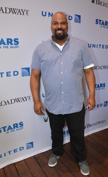 Photo Coverage: Hangin' with the Stars of 2015 Stars In The Alley! Image