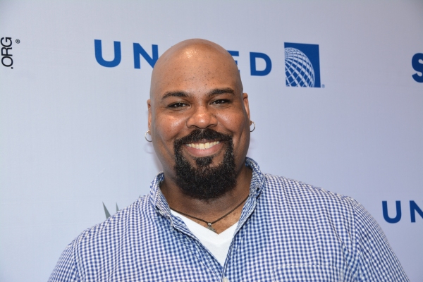 Photo Coverage: Hangin' with the Stars of 2015 Stars In The Alley! Image