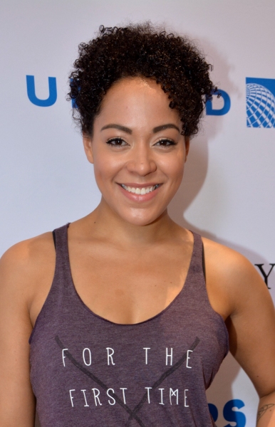Photo Coverage: Hangin' with the Stars of 2015 Stars In The Alley! Image