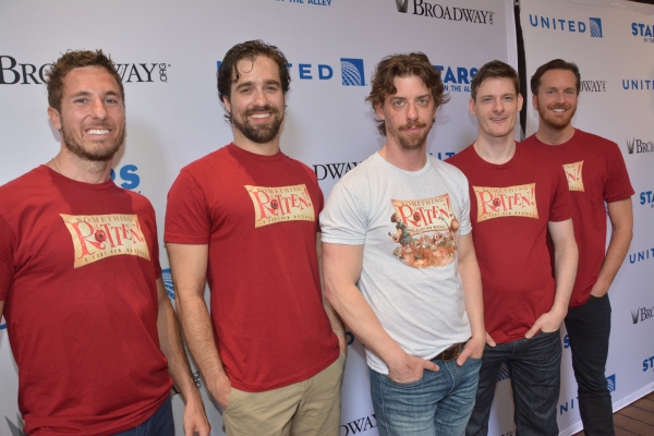 Photo Coverage: Hangin' with the Stars of 2015 Stars In The Alley! Image