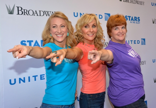 Photo Coverage: Hangin' with the Stars of 2015 Stars In The Alley! Image
