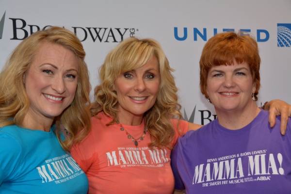 Photo Coverage: Hangin' with the Stars of 2015 Stars In The Alley! Image