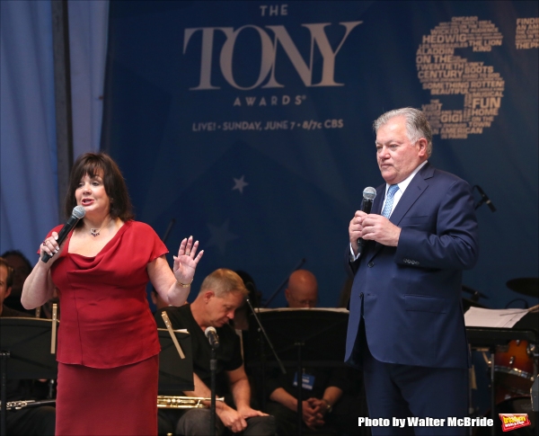 Photo Coverage: Singin' in the Street! Broadway Unites for Another Year of Stars in the Alley - Part One Image