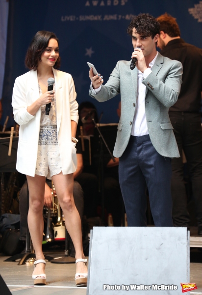 Photo Coverage: Singin' in the Street! Broadway Unites for Another Year of Stars in the Alley - Part One Image
