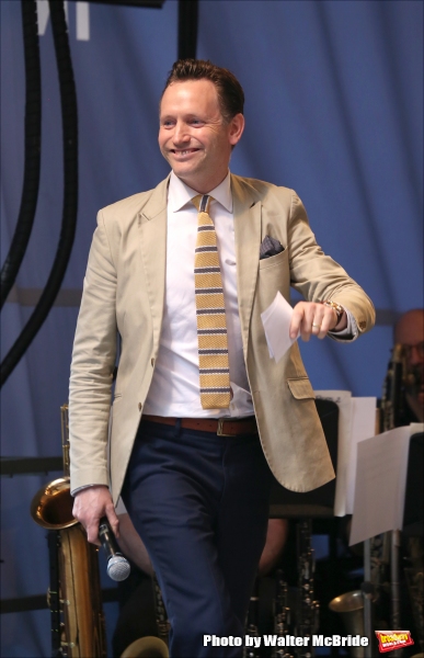 Photo Coverage: Singin' in the Street! Broadway Unites for Another Year of Stars in the Alley - Part One Image