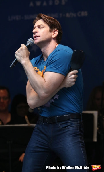 Photo Coverage: Singin' in the Street! Broadway Unites for Another Year of Stars in the Alley - Part Two Image