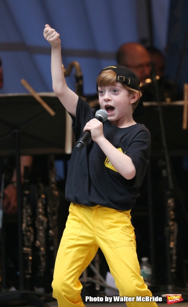 Photo Coverage: Singin' in the Street! Broadway Unites for Another Year of Stars in the Alley - Part Two Image