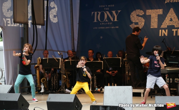 Photo Coverage: Singin' in the Street! Broadway Unites for Another Year of Stars in the Alley - Part Two 