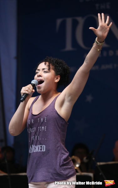 Photo Coverage: Singin' in the Street! Broadway Unites for Another Year of Stars in the Alley - Part Two 