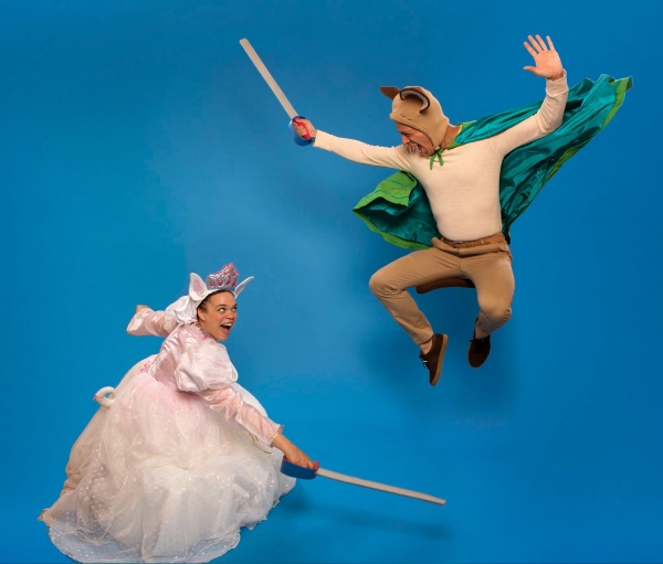 Photo Flash: Meet the Cast of Off-Broadway's SKIPPYJON JONES SNOW WHAT ( & THE 7 CHIHUAHUAS) Image