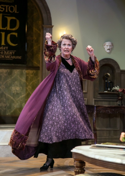Photo Flash: First Look at The Shakespeare Theatre of NJ's THE ROYAL FAMILY Image