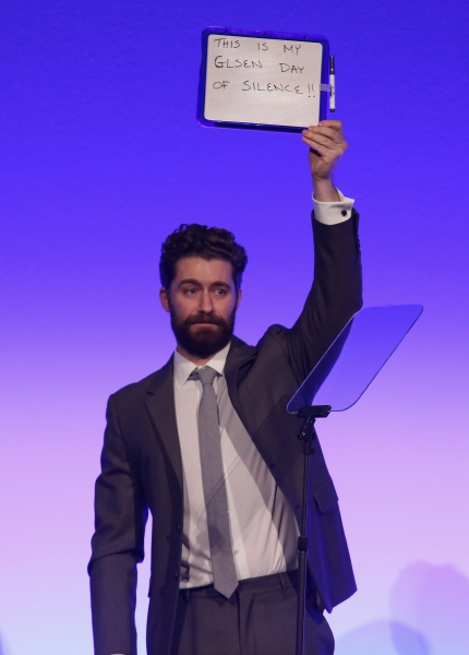 Photo Flash: FINDING NEVERLAND's Matthew Morrison Honored at 2015 GLSEN Respect Awards Image