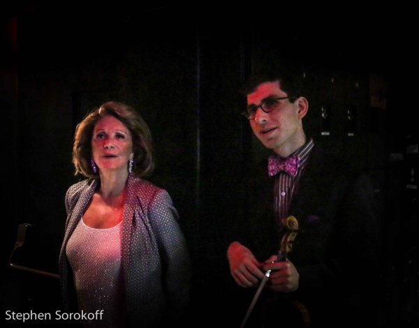Photo Coverage: Linda Lavin Brings 'Starting Over' to 54 Below 