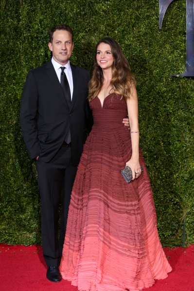 Sutton Foster and husband Ted Griffin Photo