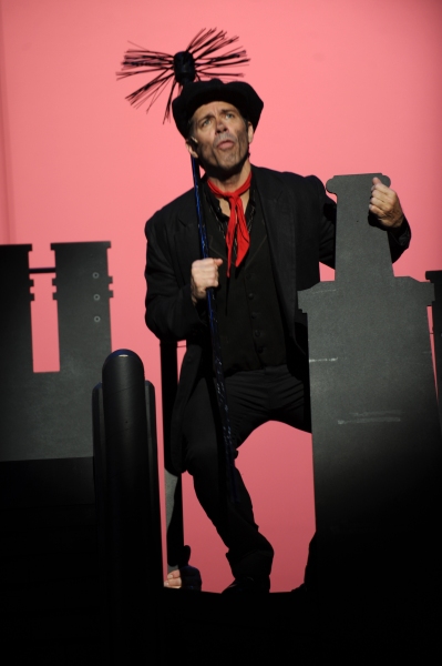Photo Flash: First Look at Pittsburgh CLO's MARY POPPINS Image