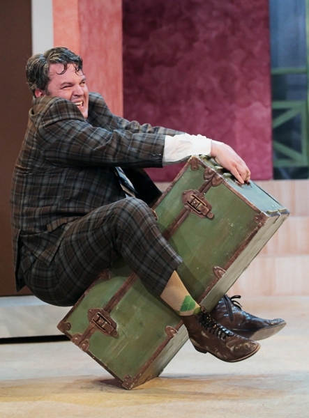 Photo Flash: First Look at Cincinnati Shakespeare's ONE MAN, TWO GUVNORS 