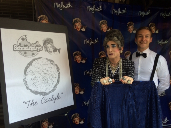 Photo Flash: Off-Broadway's 'MRS. SMITH' Stops by Schmackary's to Plead for Help Finding Her Cat, Carlyle 