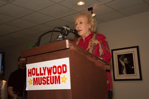 Photo Flash: Doris Roberts, Lee Purcell, Barry Livingston, adn Many More Stars Support Opening of 'Reel to Real' Exhibit Image