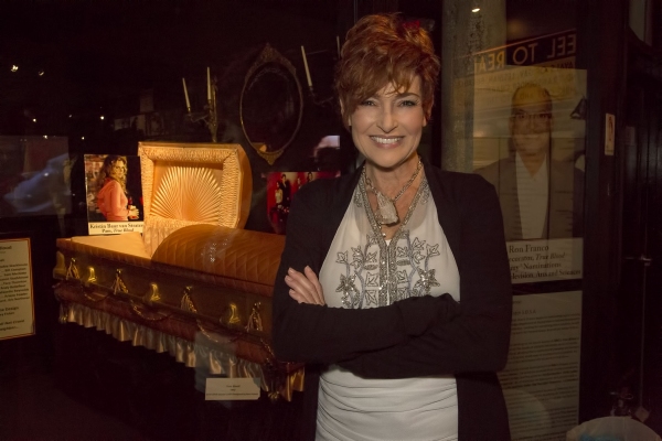 Photo Flash: Doris Roberts, Lee Purcell, Barry Livingston, adn Many More Stars Support Opening of 'Reel to Real' Exhibit Image