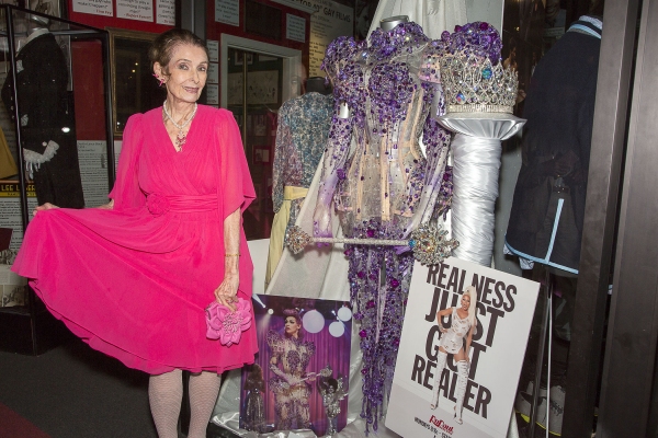Photo Flash: Doris Roberts, Lee Purcell, Barry Livingston, adn Many More Stars Support Opening of 'Reel to Real' Exhibit Image