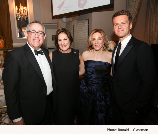 Photo Flash: Julianne Moore, David Hyde Pierce, Jonathan Groff and More at 2015 FORGET-ME-NOT Gala Image