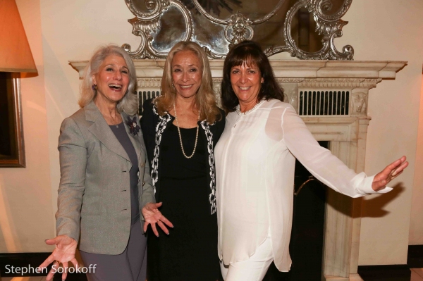 Photo Coverage: Tony Danza Makes Cafe Carlyle Debut with STANDARDS & STORIES Image
