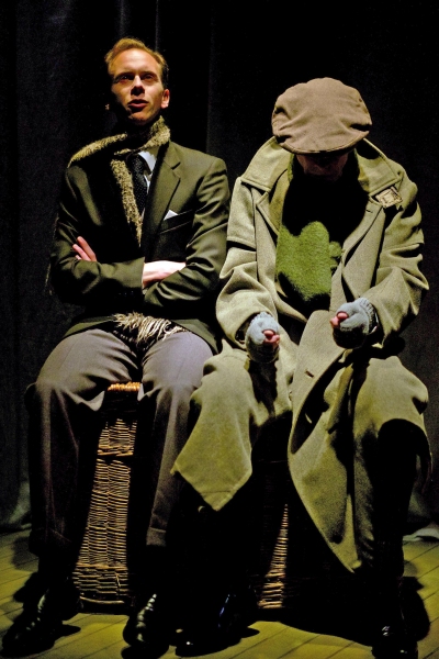 Photo Flash: First Look at THE WOMAN IN BLACK at the SJT, Scarborough  Image