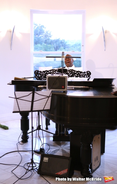 Exclusive Photos: PARLOR NIGHT Debuts in Manhattan with Michael McElroy, The Broadway Inspirational Voices and Plenty of Broadway Royalty!  Image