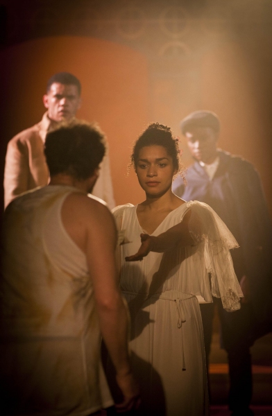 Photo Flash: First Look at Iris Theatre's TWELFTH NIGHT at Covent Garden Image
