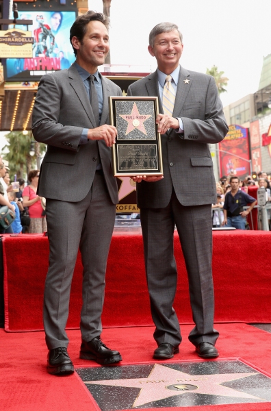 Photo Flash: ANT-MAN's Paul Rudd Receives Star on the Hollywood Walk of Fame Image