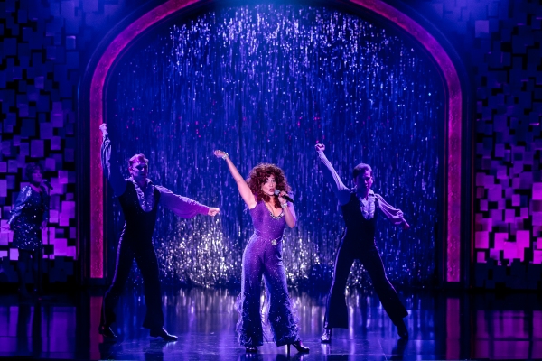 Photo Flash: First Look at Shoshana Bean and Whitney Bashor in Broadway-Bound BEACHES Image