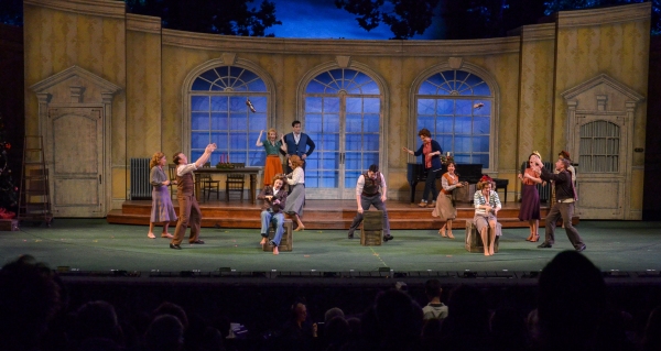 Photo Flash: First Look at Patti Murin, Colin Donnell, Nancy Opel & More in HOLIDAY INN at The Muny Image