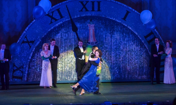 Photo Flash: First Look at Patti Murin, Colin Donnell, Nancy Opel & More in HOLIDAY INN at The Muny Image