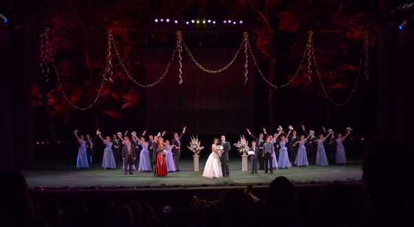 Photo Flash: First Look at Patti Murin, Colin Donnell, Nancy Opel & More in HOLIDAY INN at The Muny Image