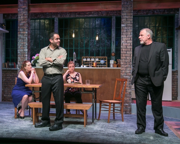 Photo Flash: First Look at TIME STANDS STILL at TheatreWorks New Milford Image