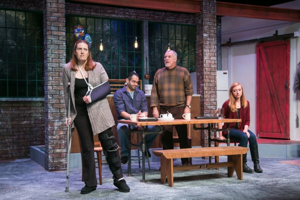 Photo Flash: First Look at TIME STANDS STILL at TheatreWorks New Milford Image