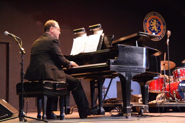Photo Coverage: Neil Berg's 100 YEARS OF BROADWAY Plays Eisenhower Park Image