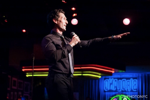 Photo Flash: Broadway's Aaron Lazar Plays Birdland Image