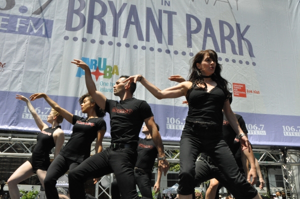 Photo Coverage: CHICAGO, MAMMA MIA!, FINDING NEVERLAND & More Perform at Broadway in Bryant Park! 