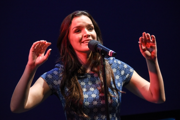 Jennifer Damiano Photo